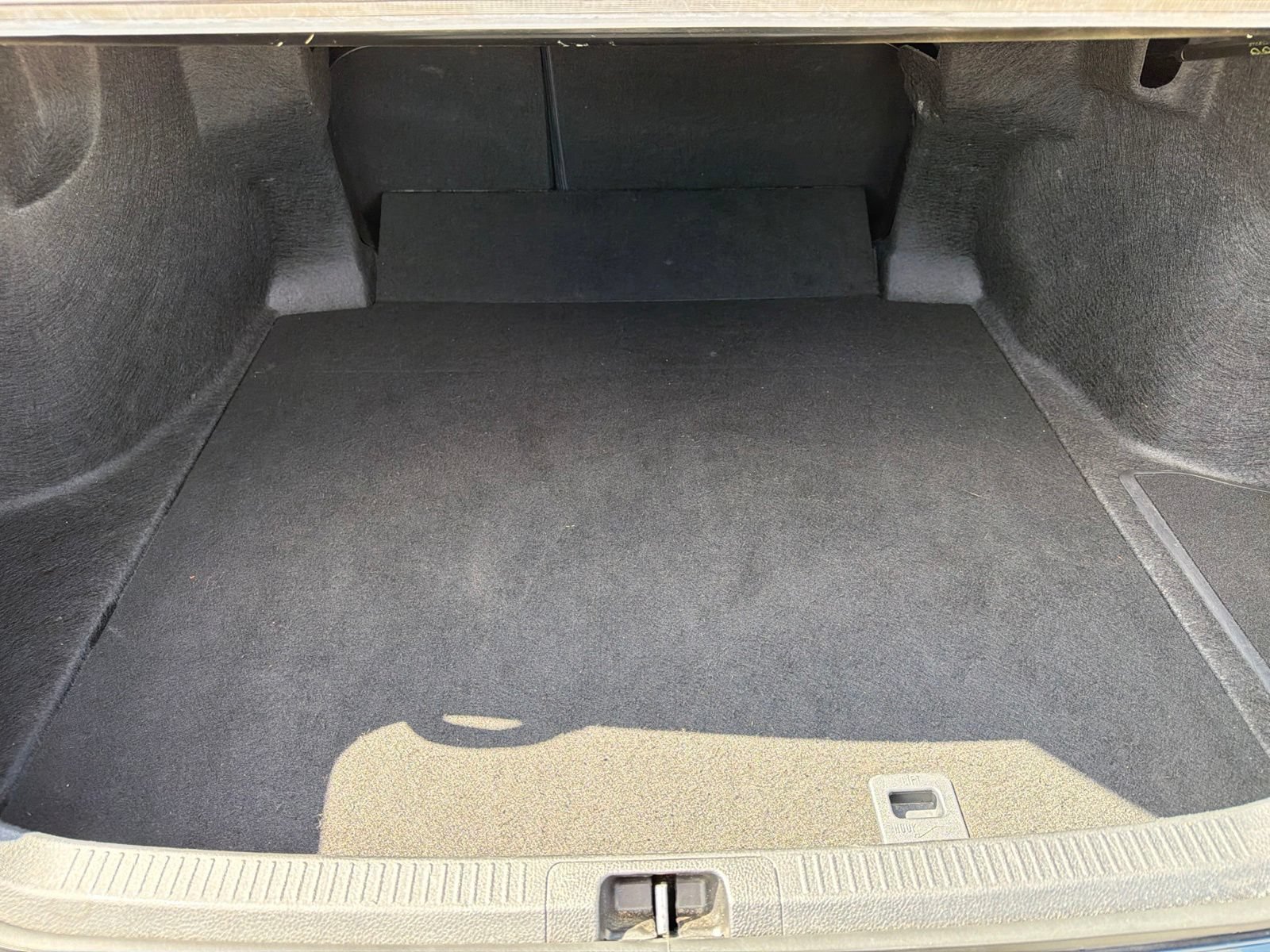 Used 2025 Toyota Camry SE FWD image 16