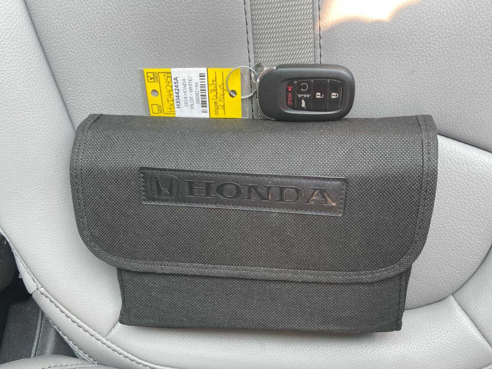 Certified 2024 Honda Pilot EX-L image 38