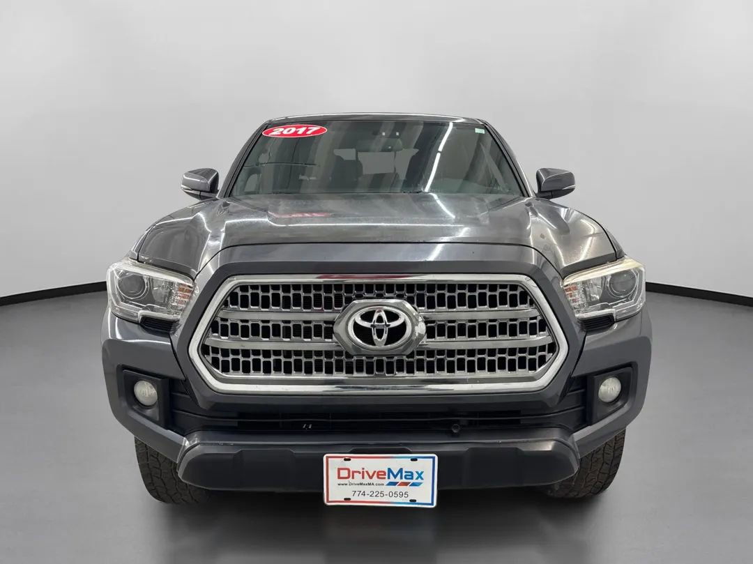 Used 2017 Toyota Tacoma TRD Off-Road w/ Tow Package image 2
