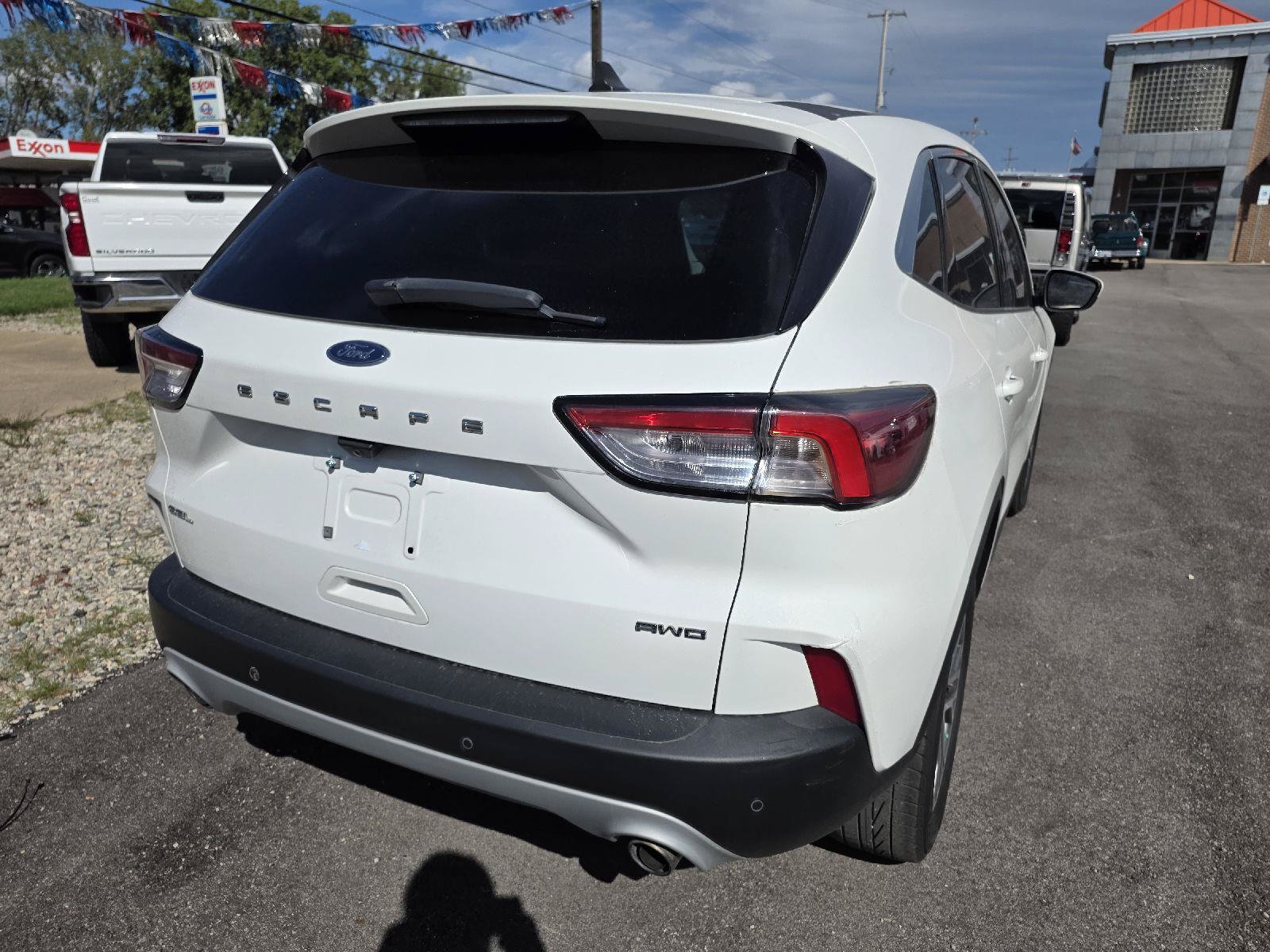 Used 2022 Ford Escape SEL AWD/4WD image 4