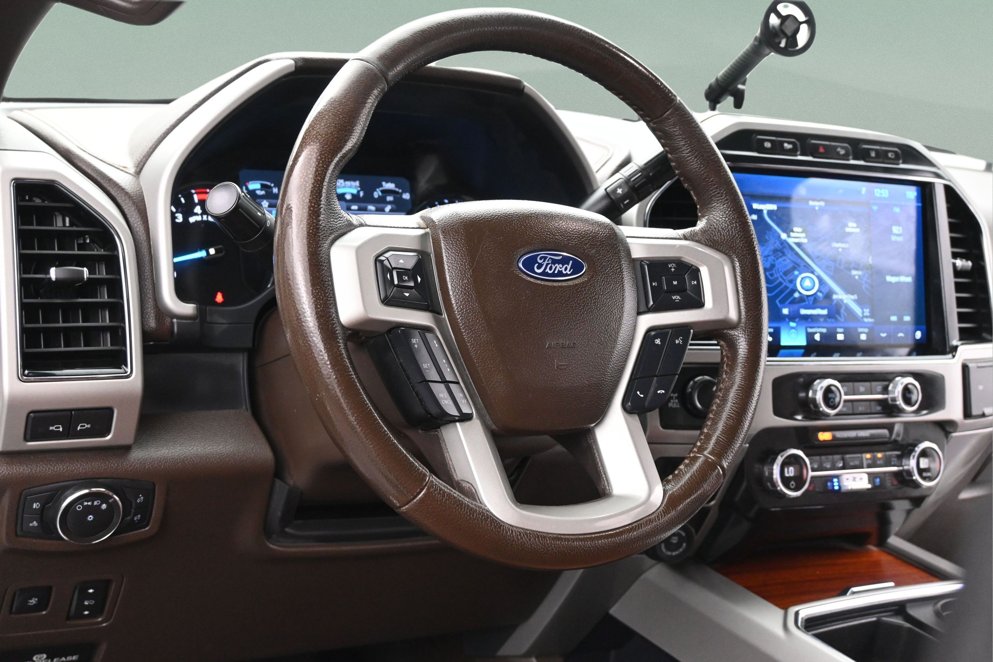 Used 2022 Ford F250 King Ranch w/ King Ranch Ultimate Package AWD/4WD image 13