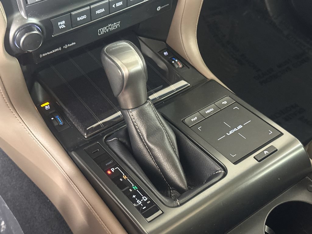 Used 2023 Lexus GX 460 Premium w/ Accessory Package AWD/4WD image 31