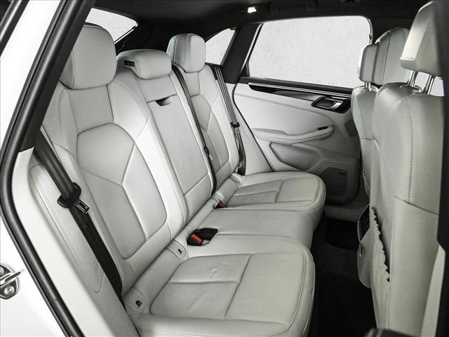 Used 2021 Porsche Macan S AWD/4WD image 21