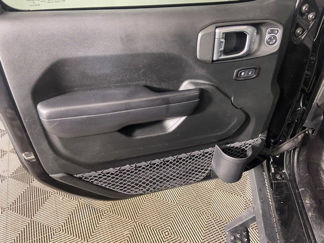 Used 2018 Jeep Wrangler Unlimited Sport S image 17