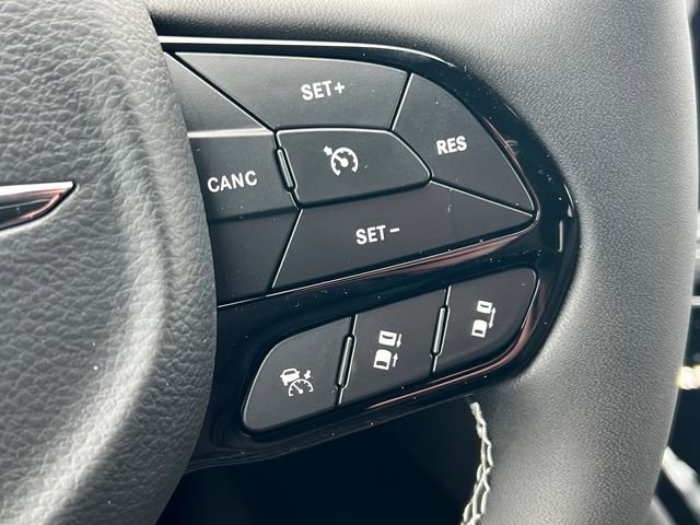 New 2026 Chrysler Pacifica Select w/ S Appearance Package image 20