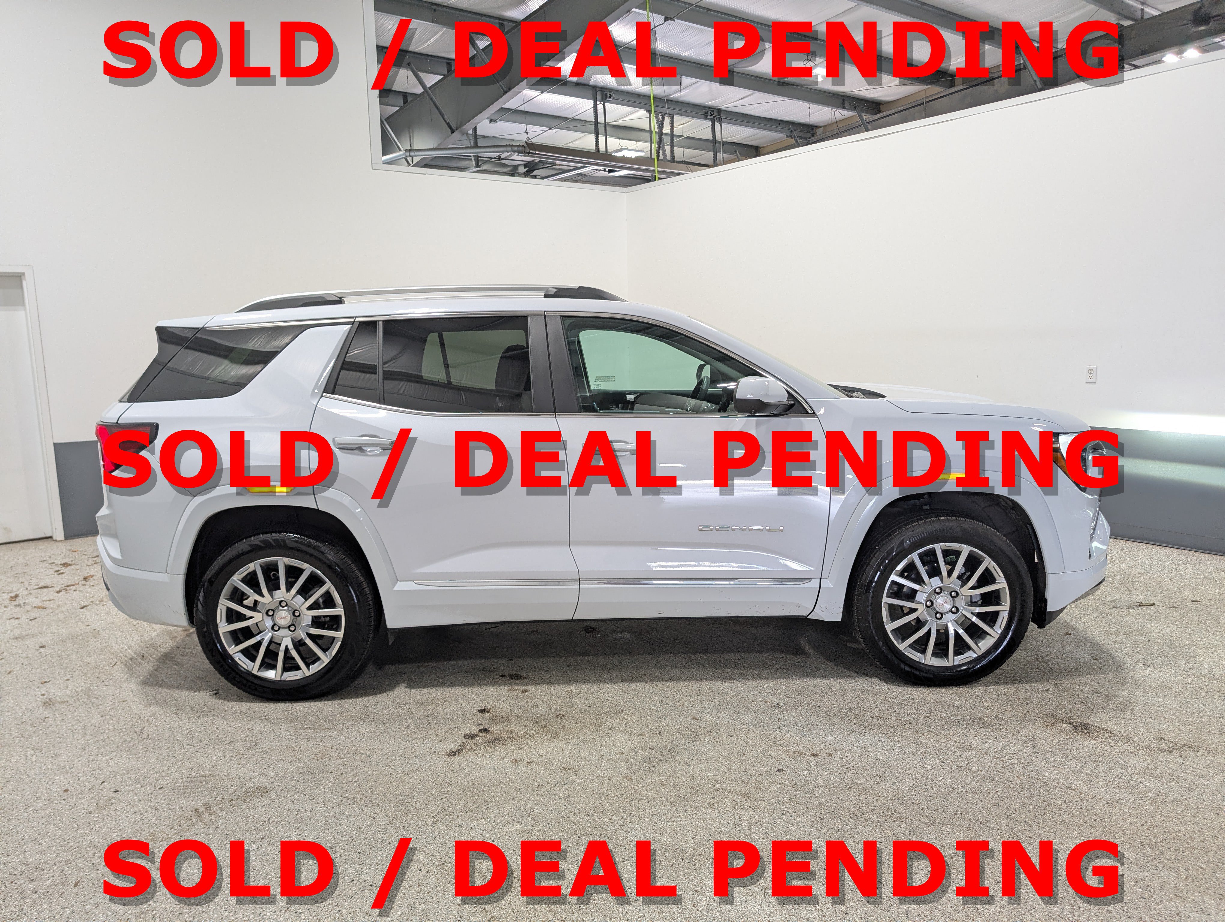 Used 2026 GMC Terrain Denali AWD/4WD image 2