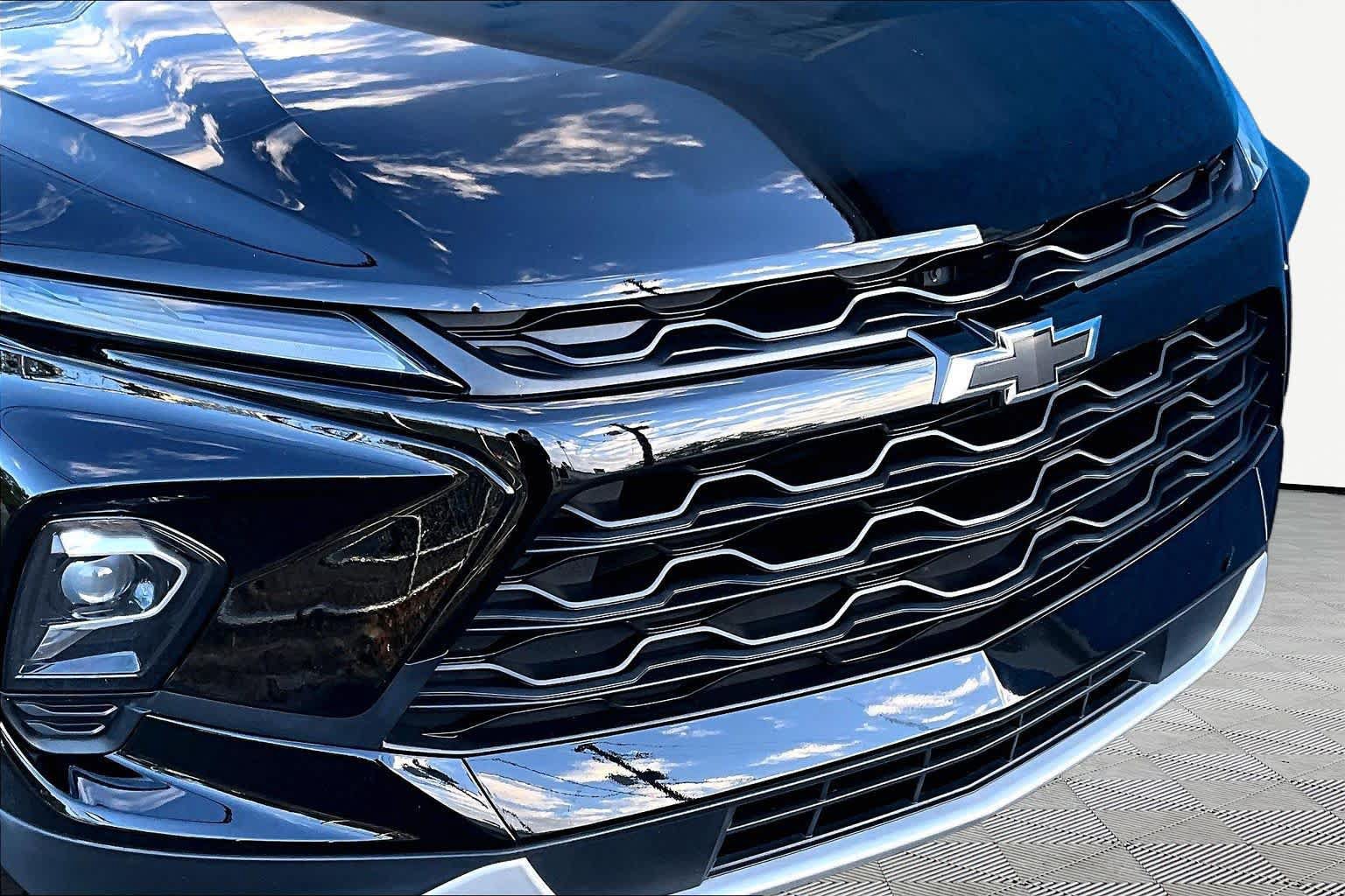 Used 2023 Chevrolet Blazer LT w/ Midnight/Sport Edition FWD image 30