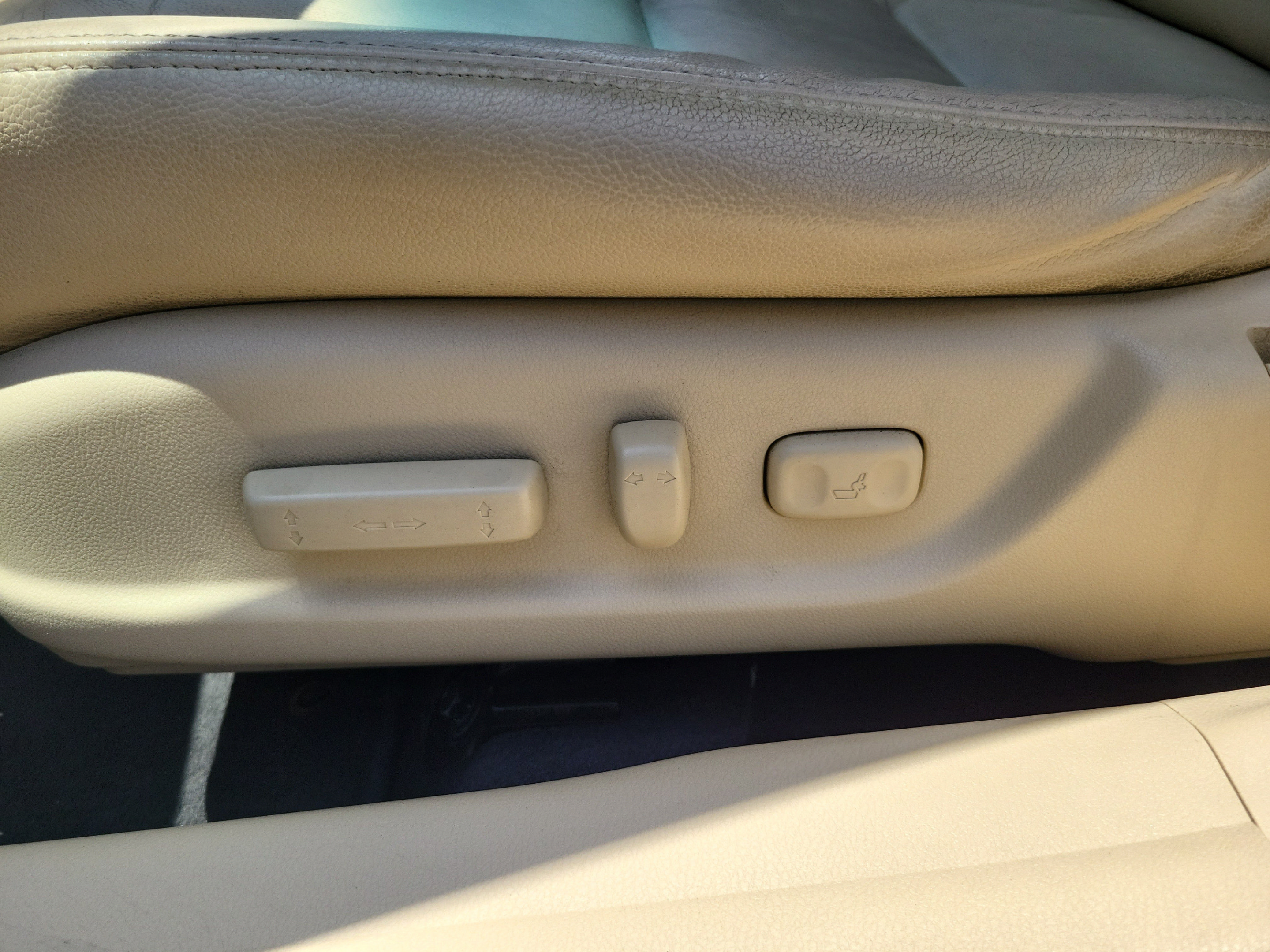 Used 2010 Honda Crosstour EX-L image 27