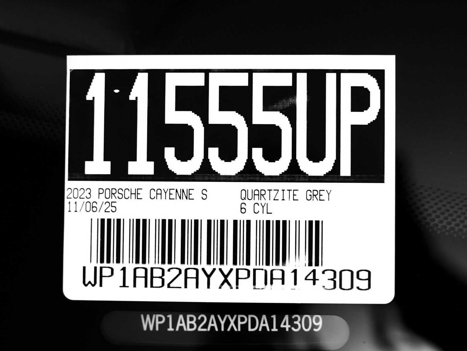 Used 2023 Porsche Cayenne S w/ Premium Package image 29