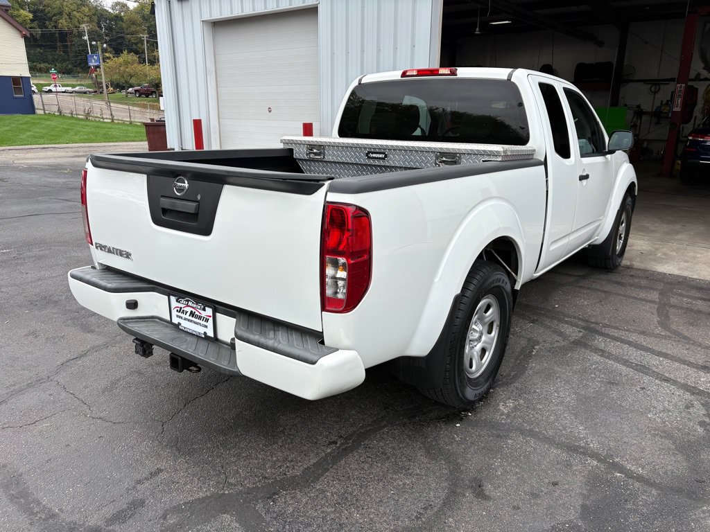 Used 2021 Nissan Frontier S RWD image 3