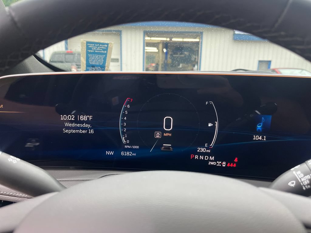 Used 2025 Cadillac XT4 Premium Luxury AWD/4WD image 21