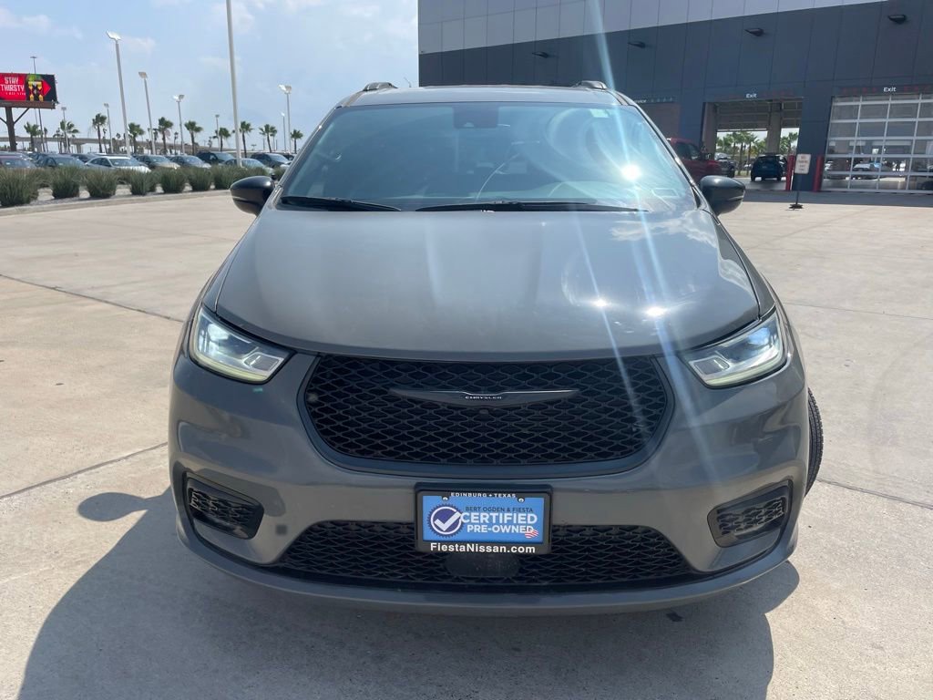 Used 2024 Chrysler Pacifica Touring-L w/ S Appearance Package FWD image 2