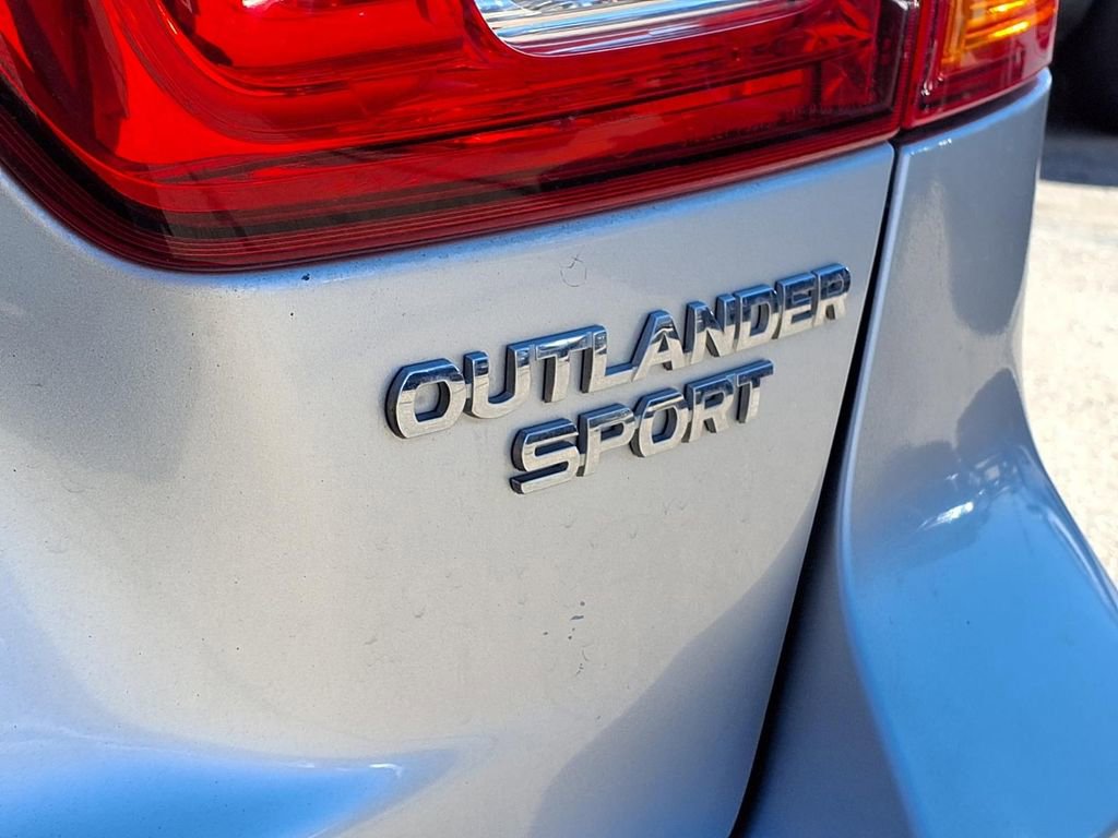 Used 2018 Mitsubishi Outlander Sport ES FWD image 8