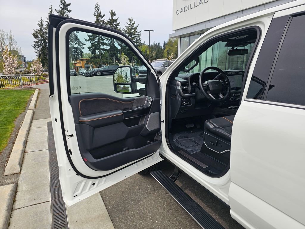Used 2023 Ford F250 Platinum AWD/4WD image 19