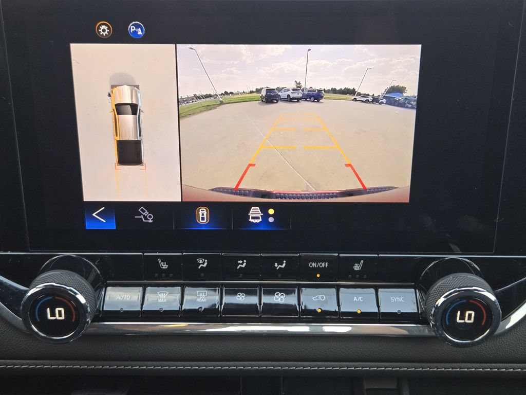 Used 2023 Chevrolet Colorado LT w/ LT Convenience Package III AWD/4WD image 13