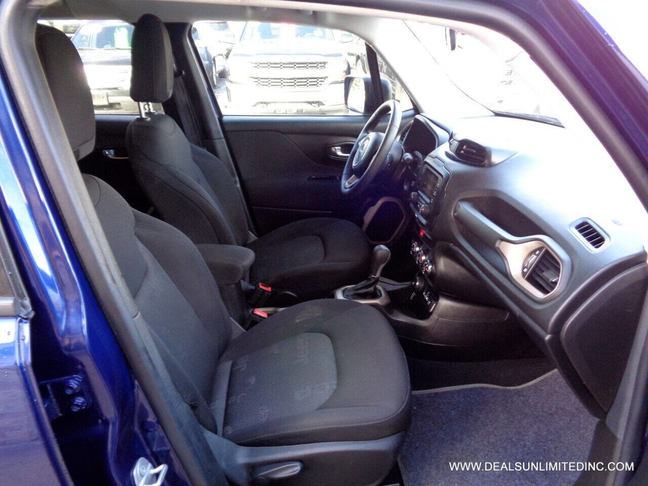 Used 2017 Jeep Renegade Sport w/ Power & Air Group image 20