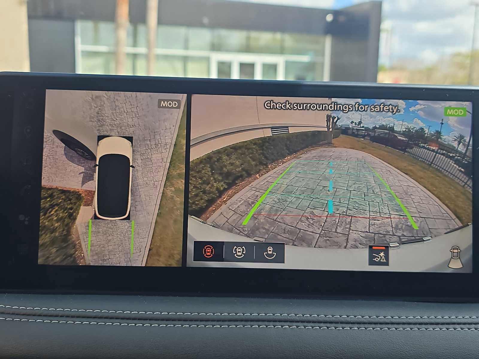 Certified 2026 INFINITI QX60 Luxe w/ Cargo Package image 19