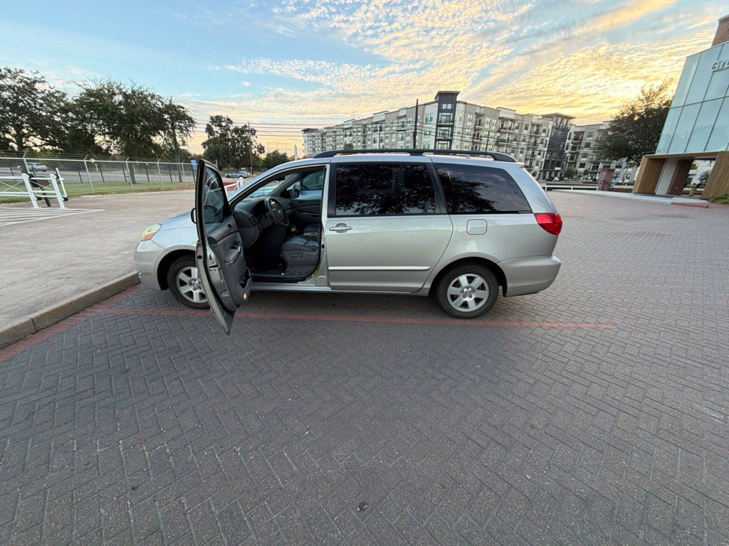 Used 2006 Toyota Sienna CE FWD image 20