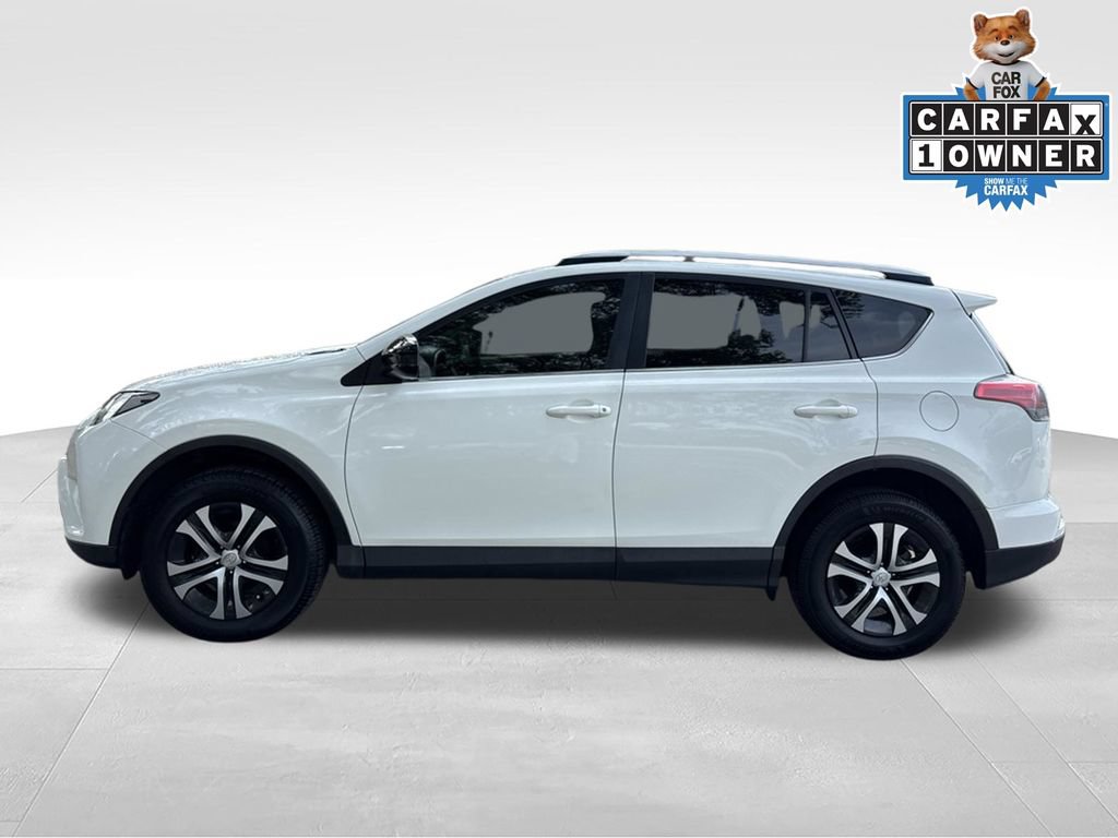 Used 2017 Toyota RAV4 LE FWD image 2