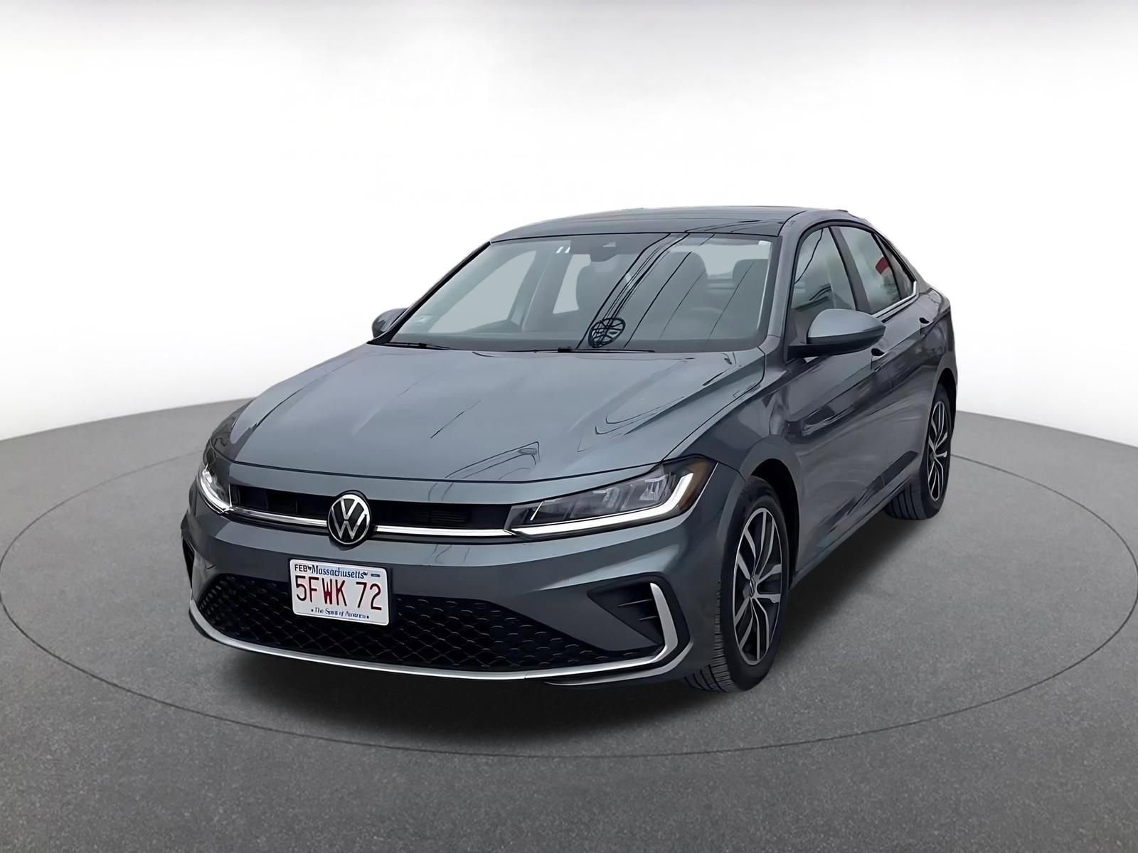 Used 2025 Volkswagen Jetta SE image 7