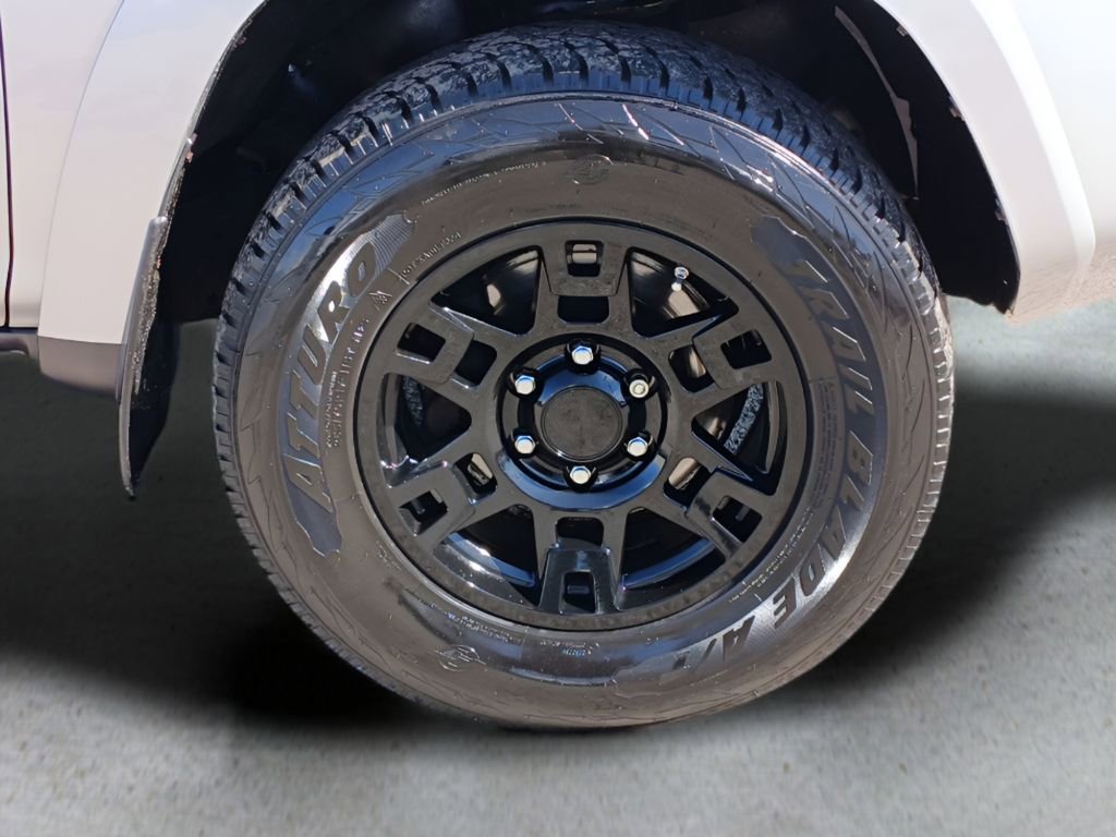 Used 2018 Toyota 4Runner SR5 image 23