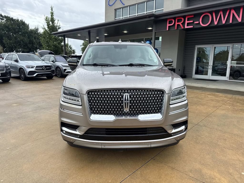 Used 2019 Lincoln Navigator Select RWD image 3