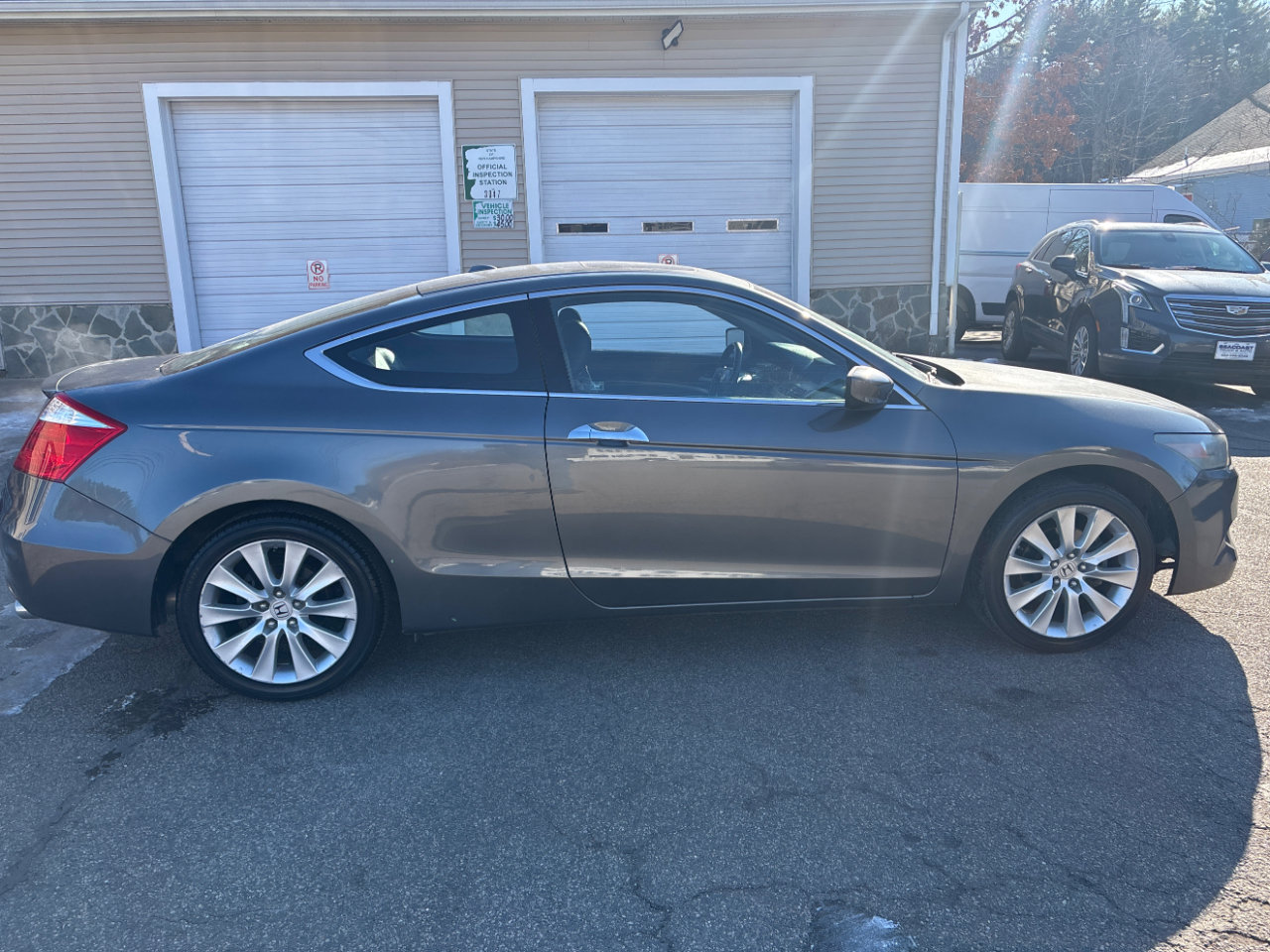 Used 2010 Honda Accord EX-L image 6