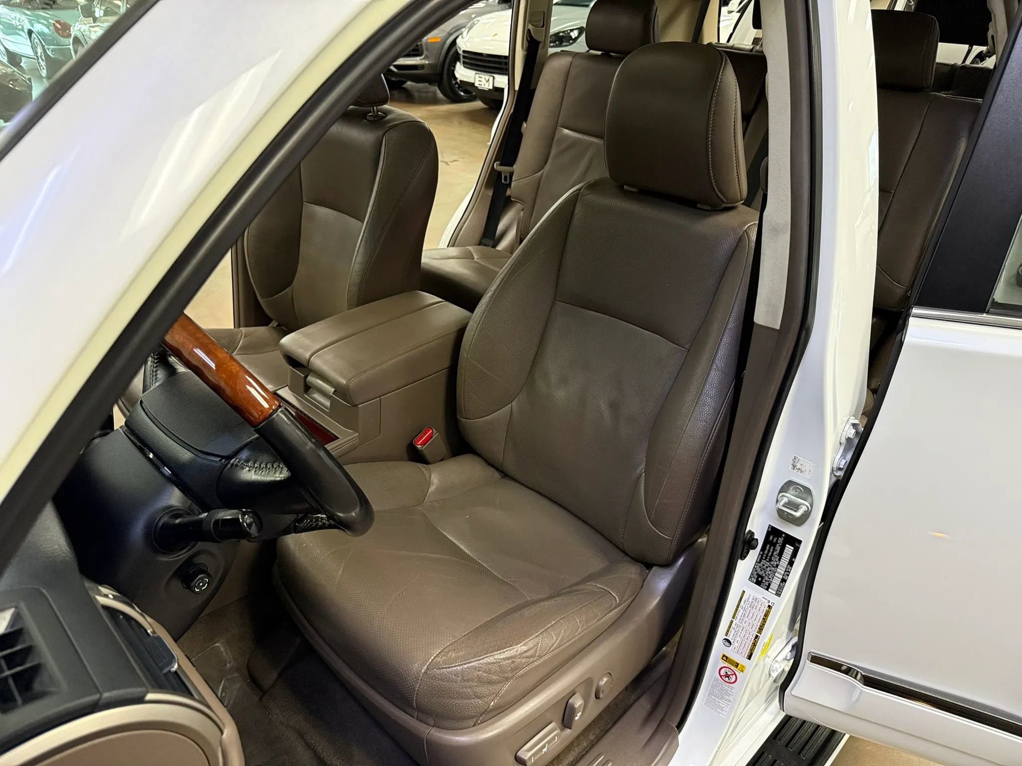 Used 2015 Lexus GX 460 w/ Premium Package AWD/4WD image 15
