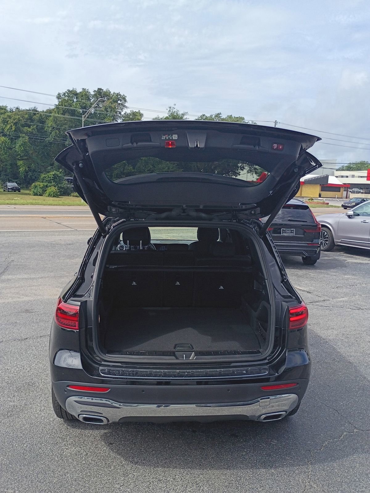 Certified 2024 Mercedes-Benz GLB 250 4MATIC image 4