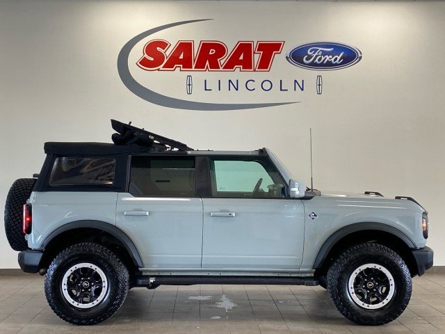 Certified 2021 Ford Bronco Outer Banks w/ Sasquatch Package AWD/4WD image 2