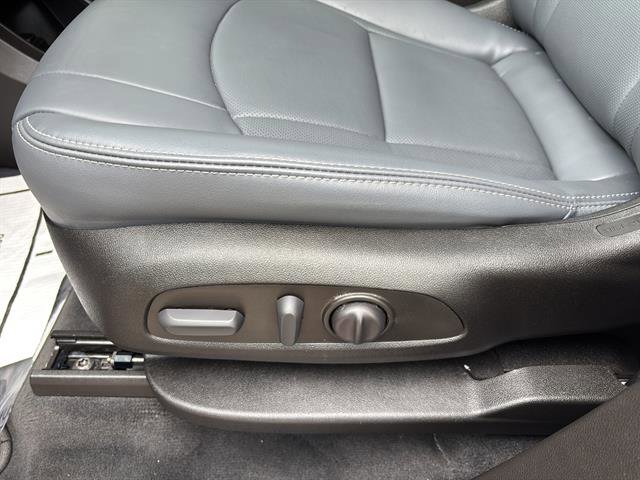 Used 2023 Buick Enclave Essence w/ Experience Buick Package image 12