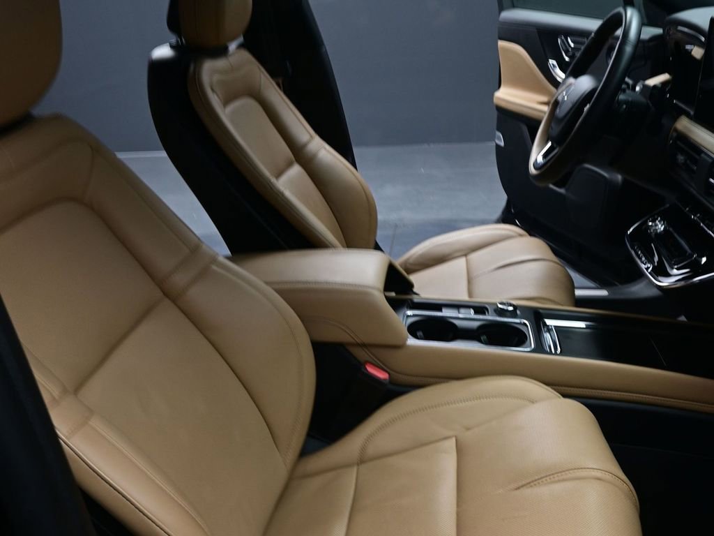 Used 2023 Lincoln Corsair Reserve w/ Equipment Group 202A image 19