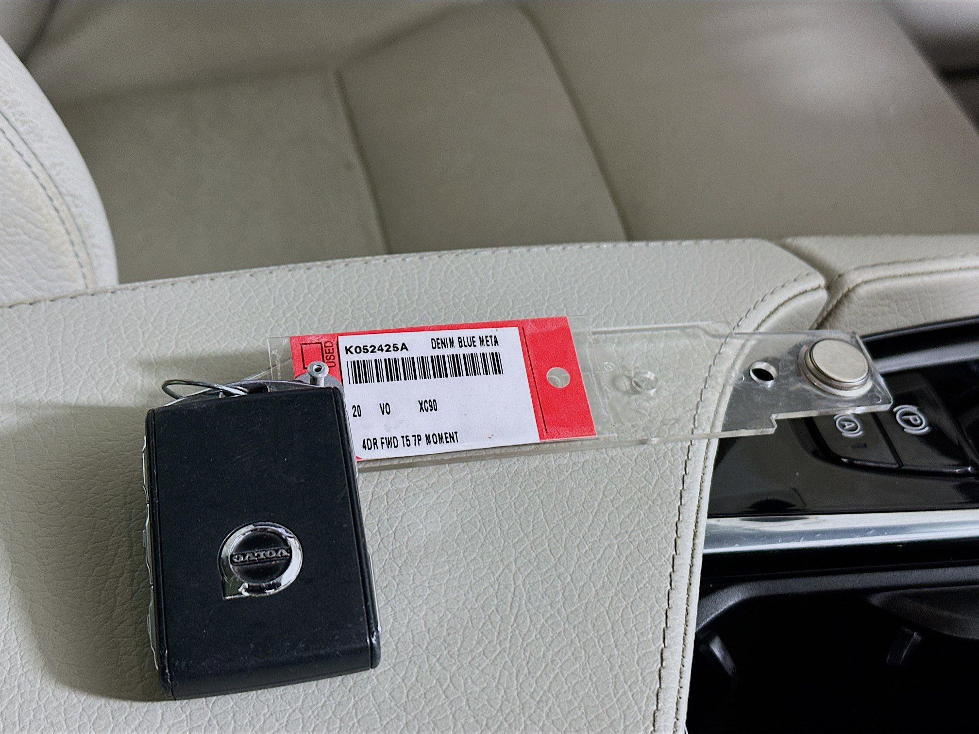 Used 2020 Volvo XC90 T5 Momentum w/ Protection Package Premier image 32