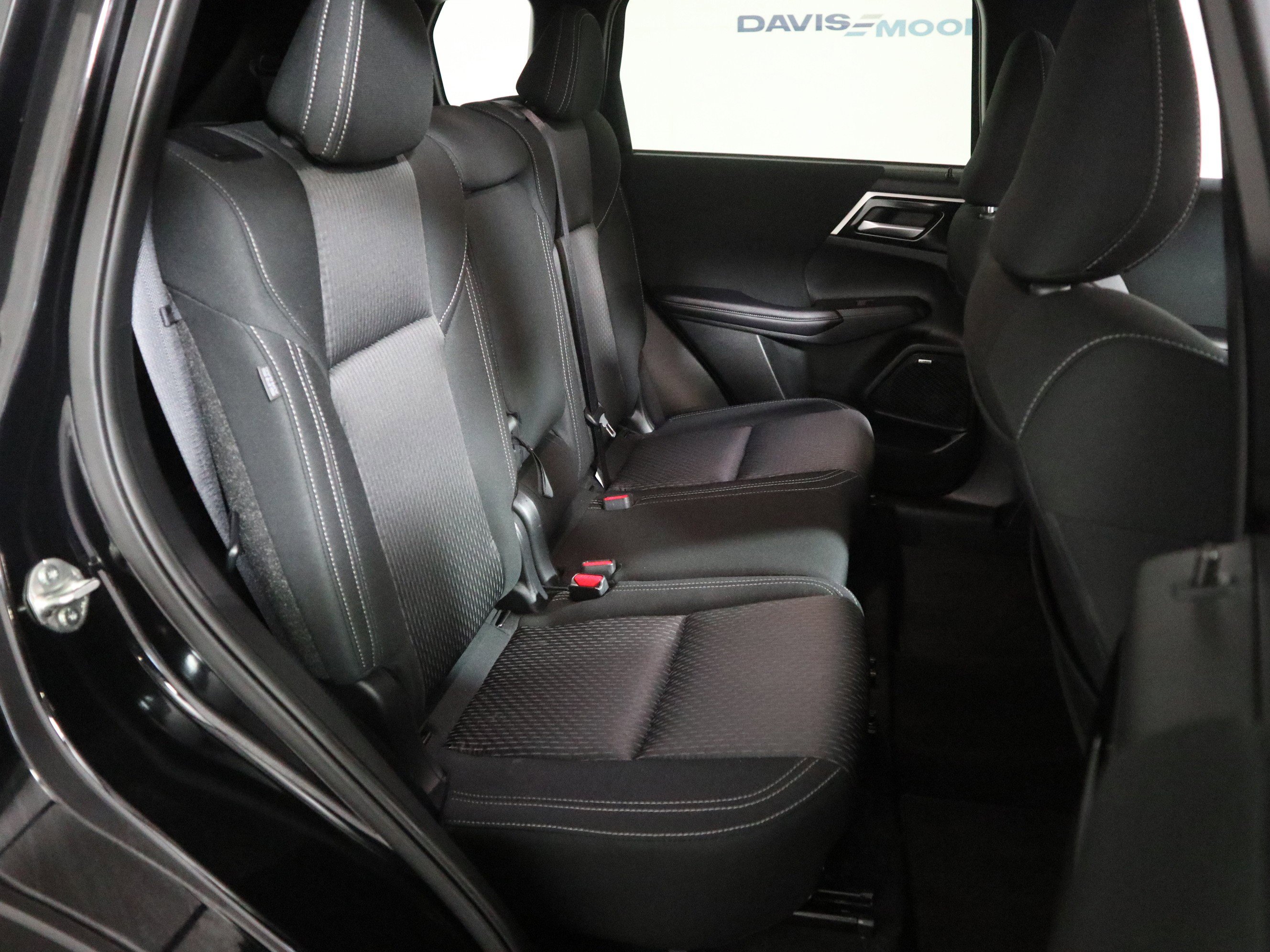 Used 2025 Mitsubishi Outlander ES image 21
