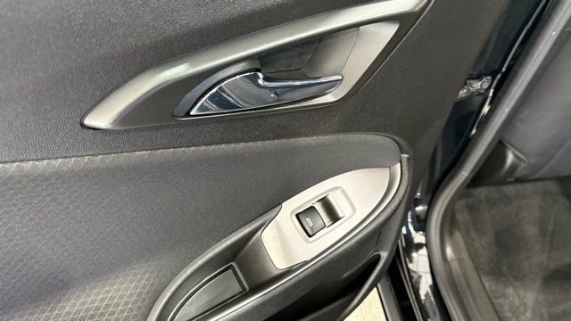 Used 2022 Chevrolet Malibu LT image 17