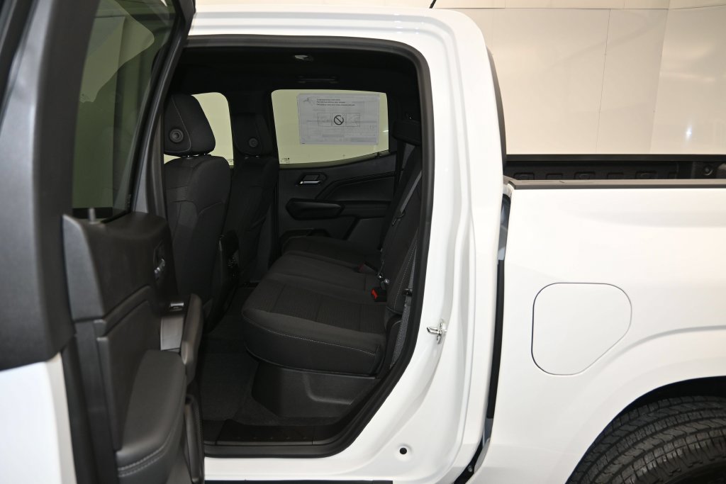 Used 2026 Chevrolet Colorado LT RWD image 22
