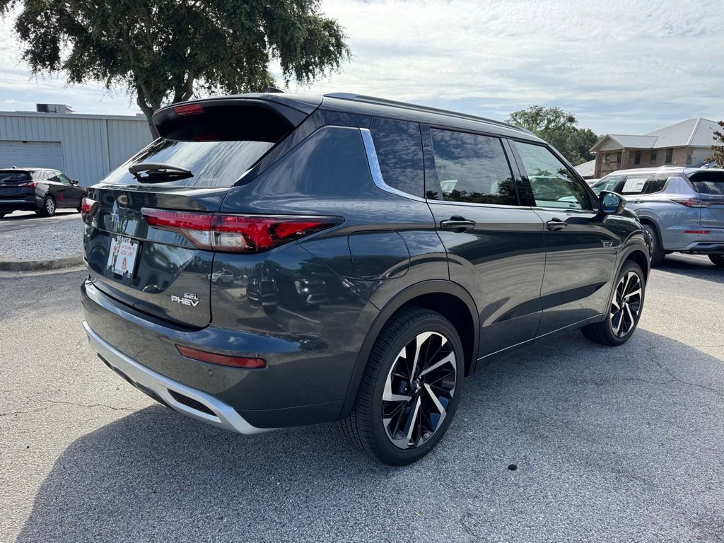 New 2025 Mitsubishi Outlander SEL image 8