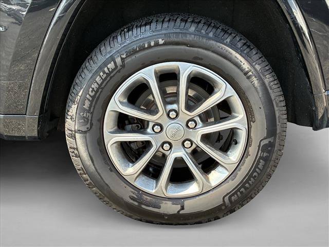 Used 2015 Jeep Grand Cherokee Overland AWD/4WD image 9