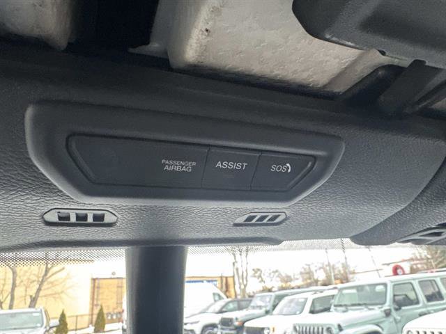 Used 2022 Jeep Wrangler Sport S AWD/4WD image 16