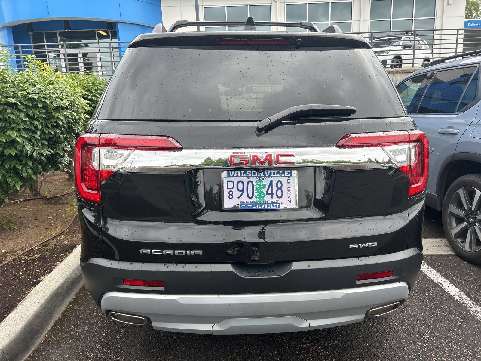 Used 2023 GMC Acadia SLT AWD/4WD image 5