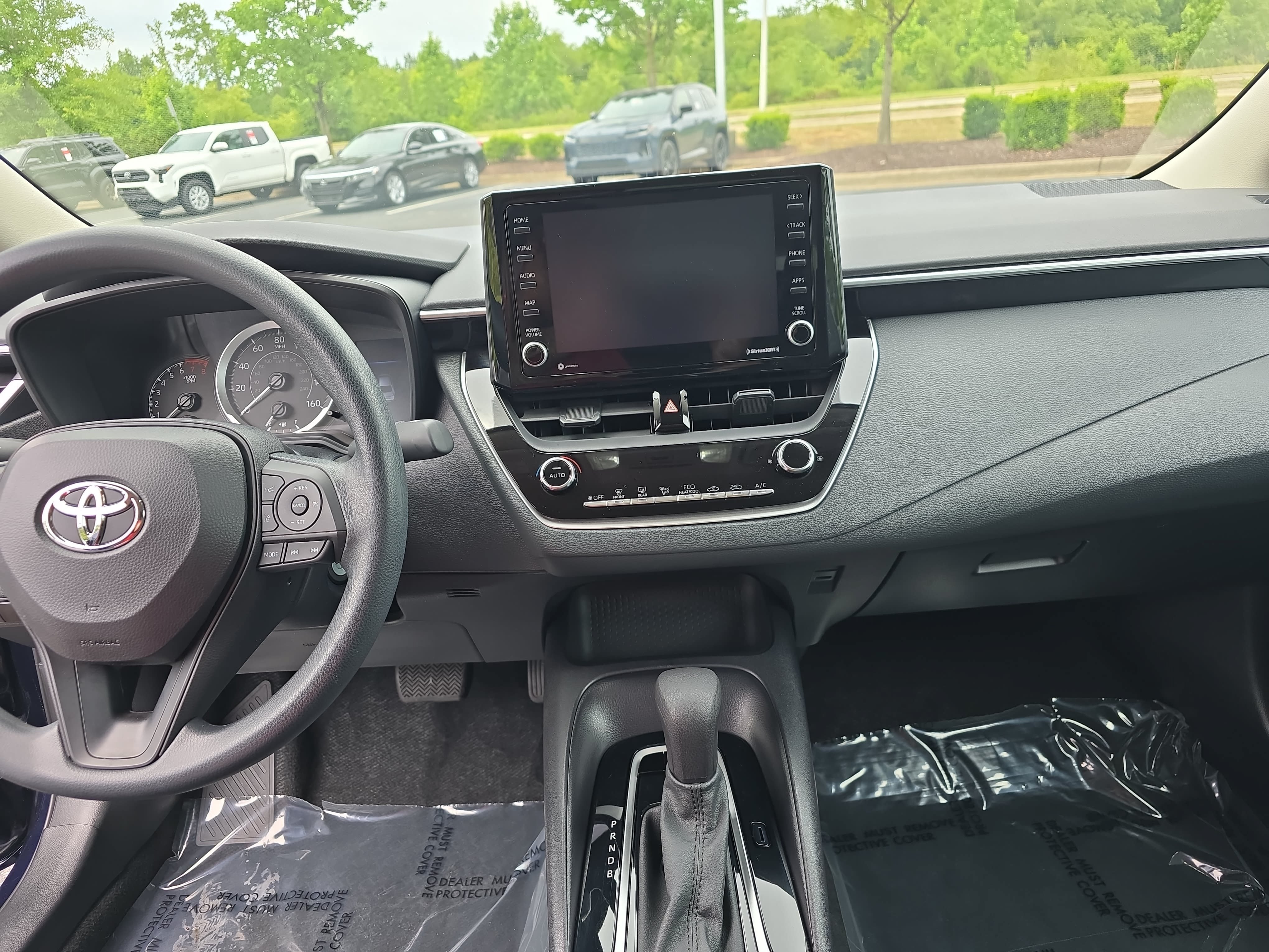 Used 2022 Toyota Corolla LE FWD image 19