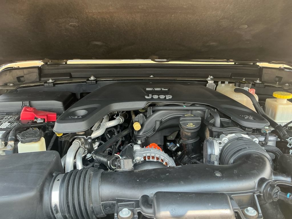 Used 2020 Jeep Gladiator Overland AWD/4WD image 25