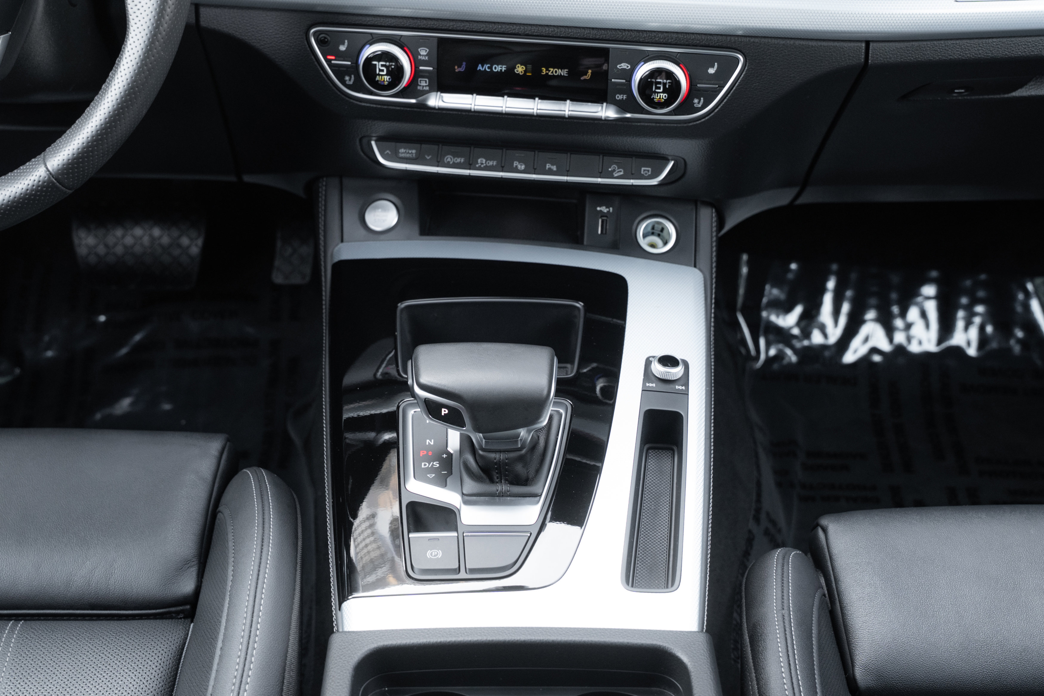 Certified 2025 Audi Q5 Prestige image 17