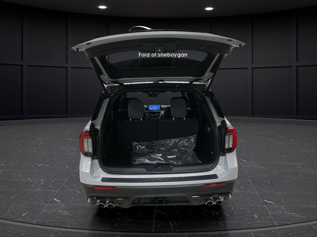 New 2026 Ford Explorer ST w/ Sun And Sound Package image 16