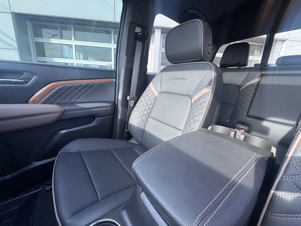 Used 2026 GMC Canyon Denali image 19