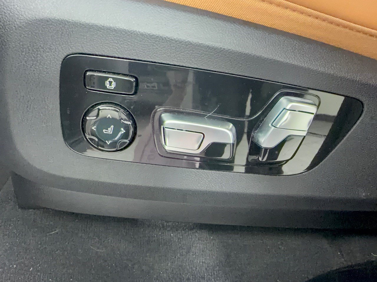 Certified 2026 BMW X7 xDrive40i AWD/4WD image 16