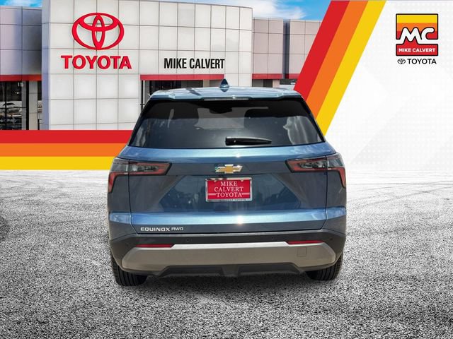 Used 2025 Chevrolet Equinox LT AWD/4WD image 4