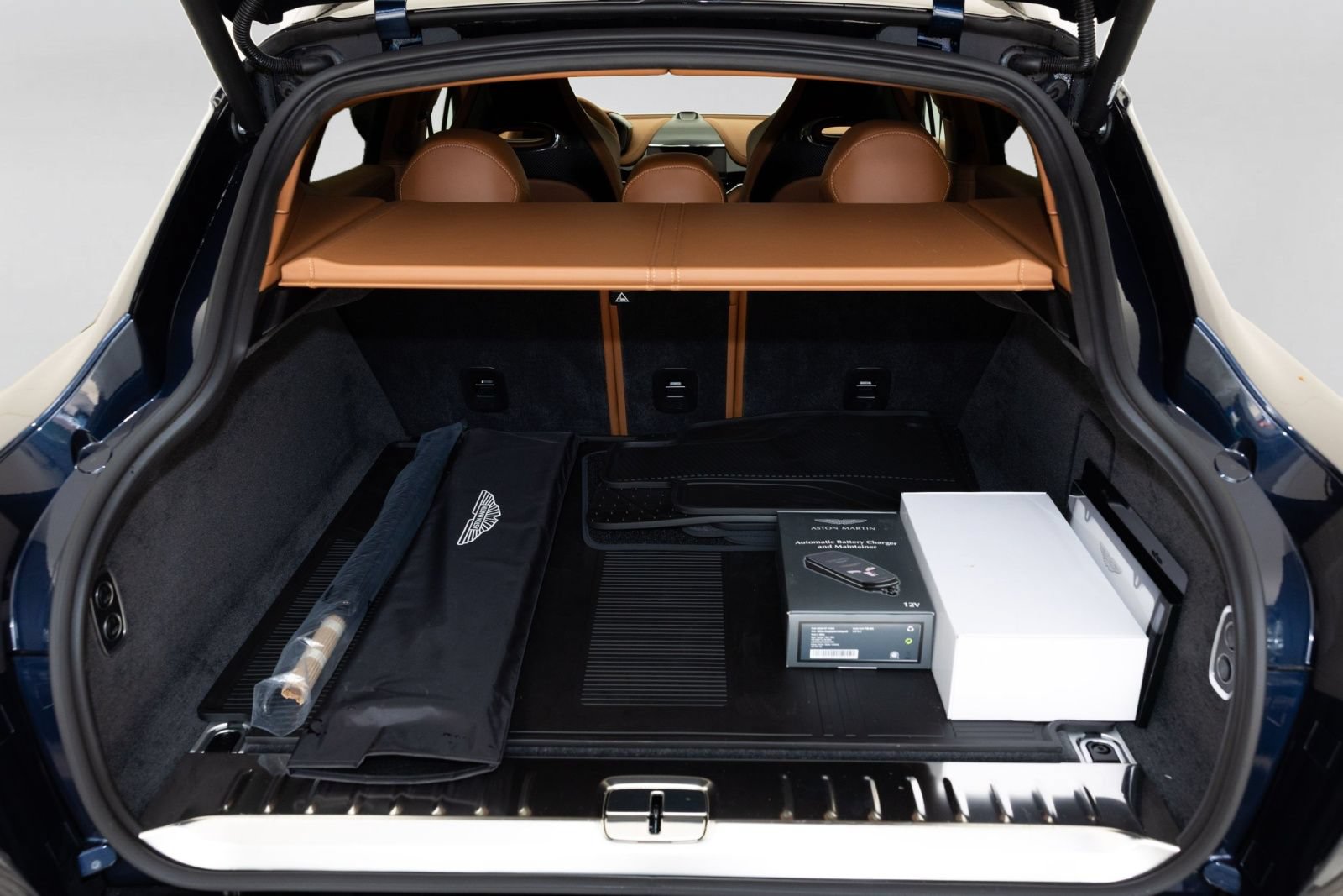 New 2026 Aston Martin DBX S AWD/4WD image 17