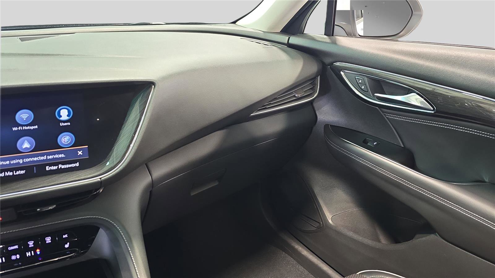 Used 2021 Buick Envision Essence image 22