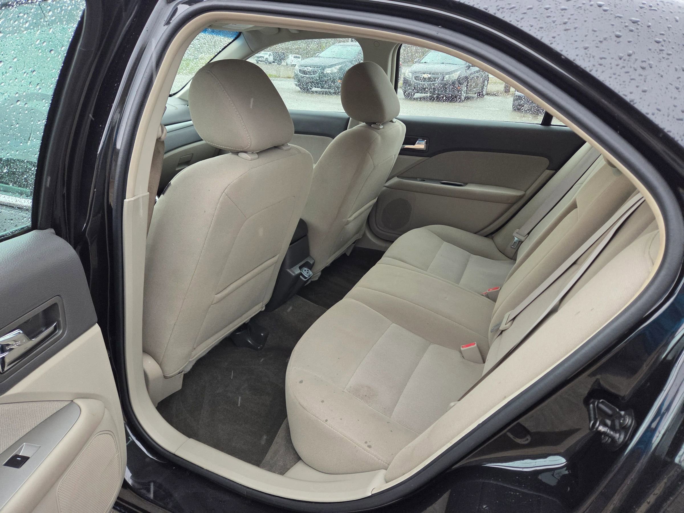 Used 2011 Ford Fusion Hybrid FWD image 17